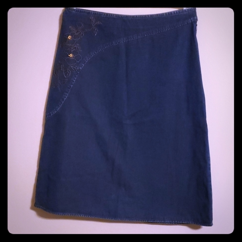 Denim skirt with beaded embroidery